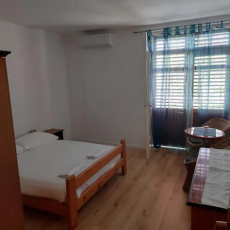Apartman Marta Апартаменты Макарска